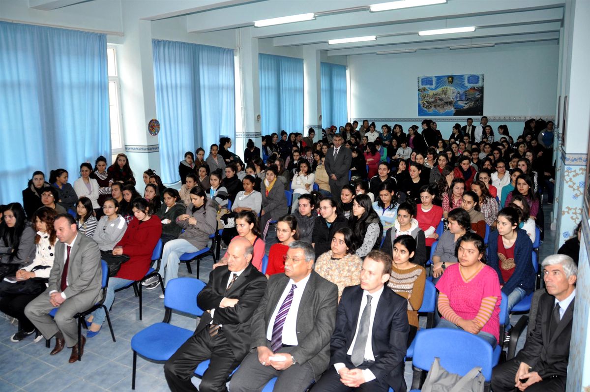 Meram\'da Öğrencilere "İnanırsam Kazanırım" Semineri