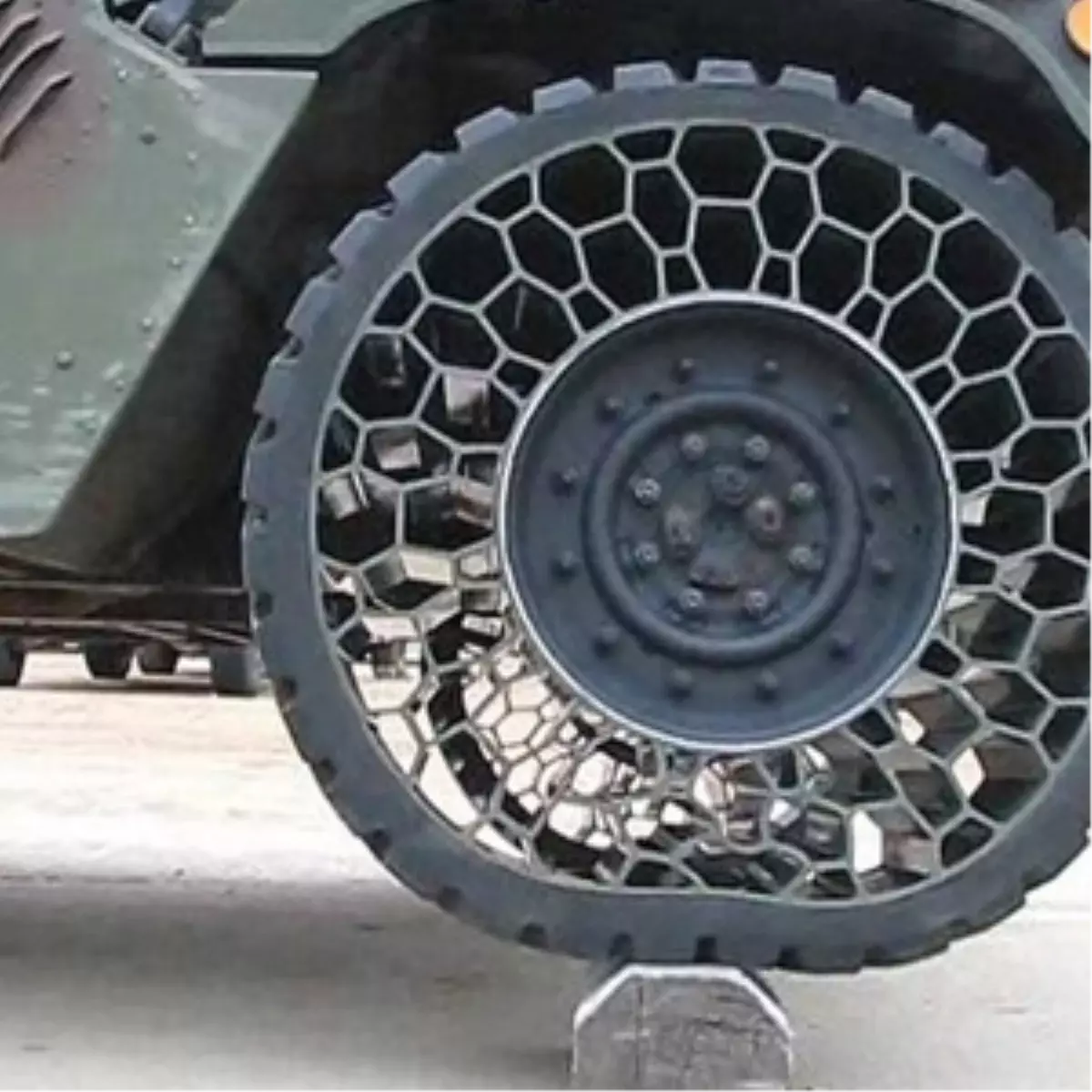 Patlamayan Lastik Yaptılar