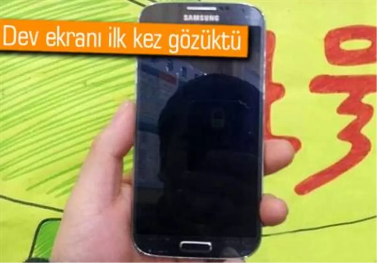 Samsung Galaxy S4\'ün Yeni Görüntüleri Sızdı!