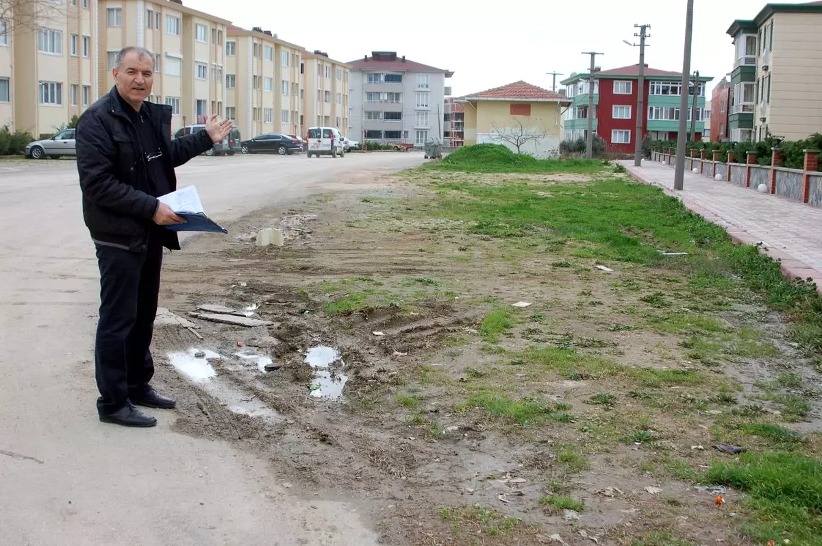 Vatandaşlar Oyun Parkı Yapılması İçin İmza Topladı