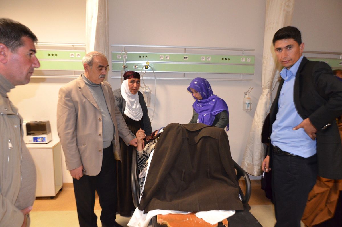 Viranşehir\'de Otomobil Takla Attı: 4 Yaralı