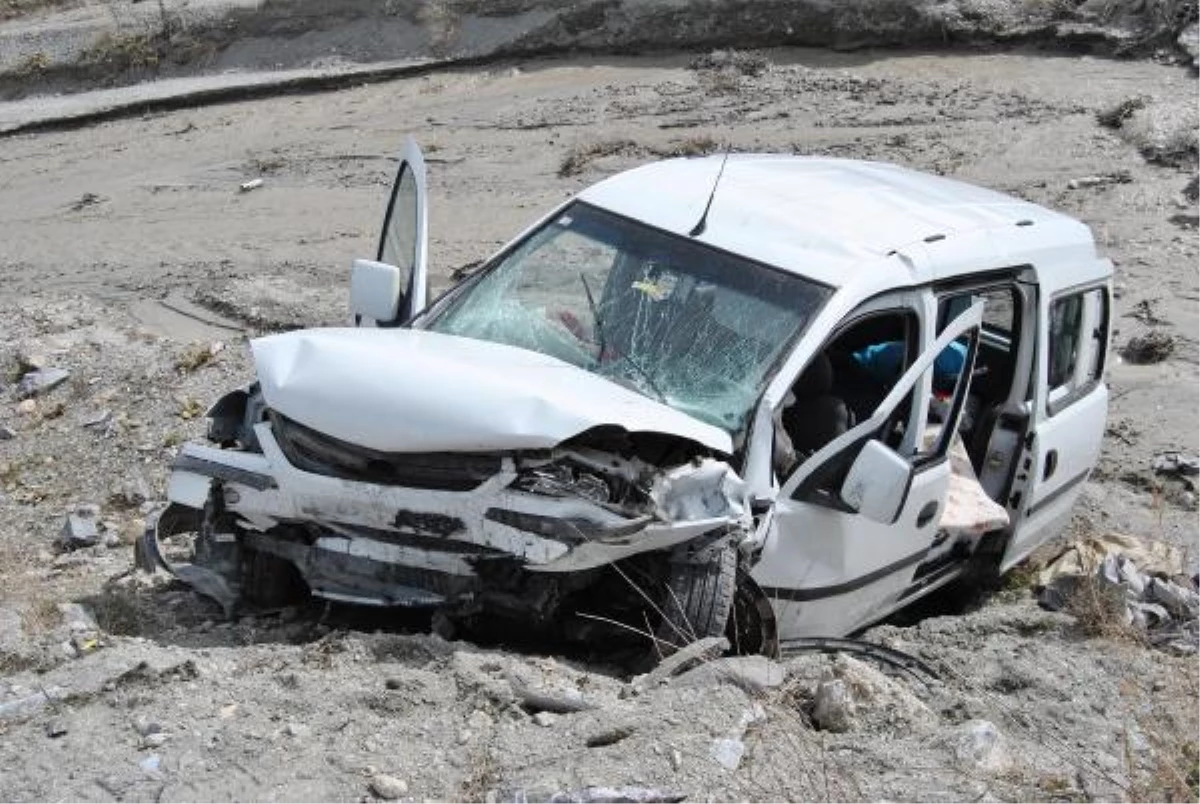 Afyonkarahisar\'da Kaza: 2 Ölü, 2 Yaralı
