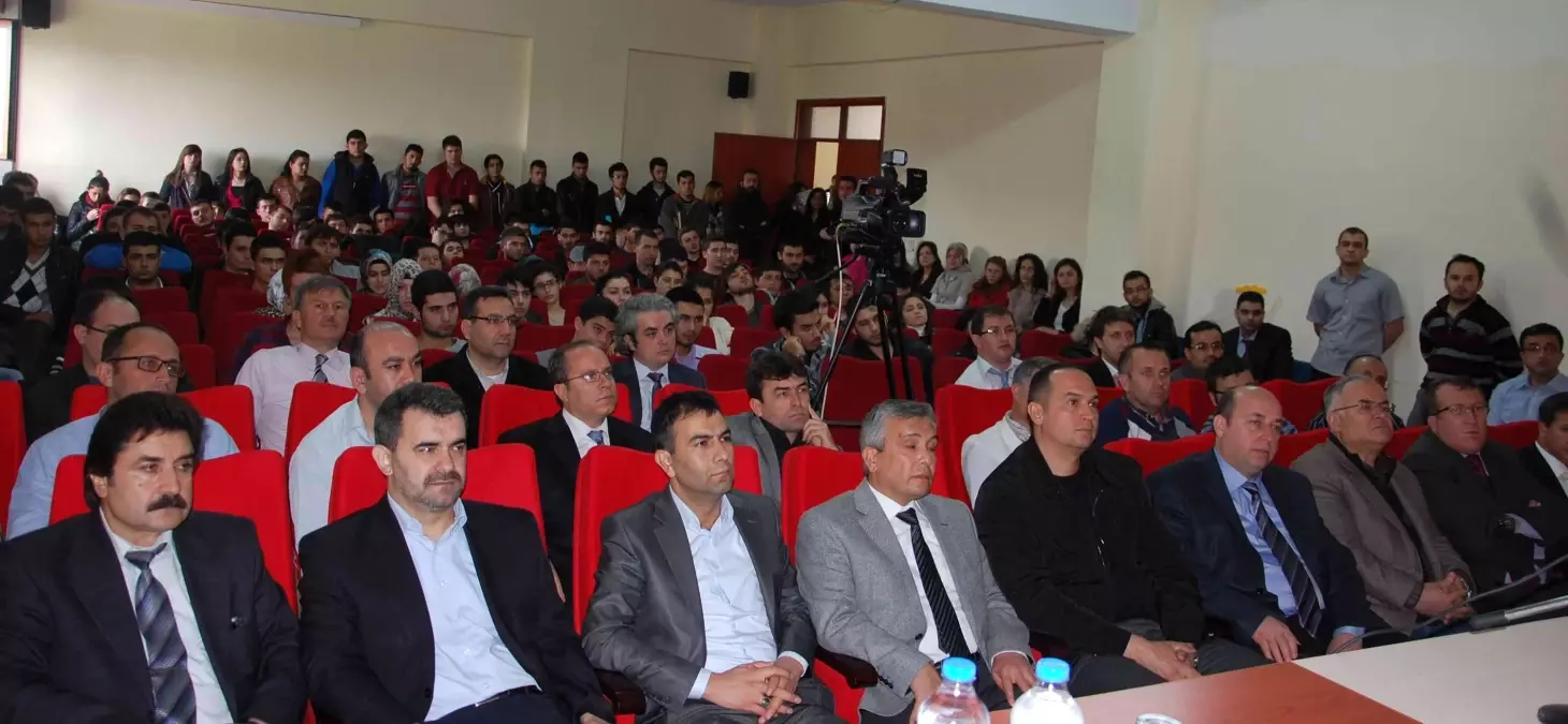 AK Parti\'li İdris Bal Öğrencilerle Konferansta Buluştu