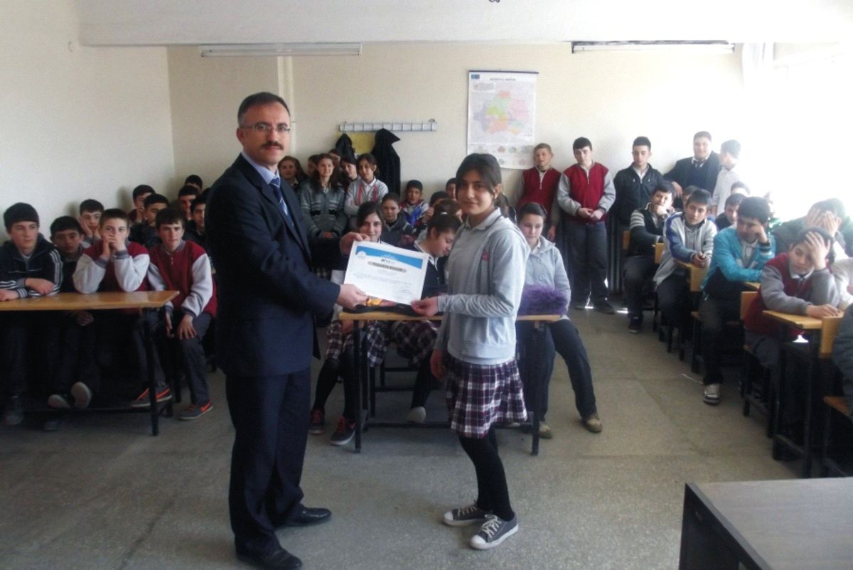 Başarılı Öğrenciler Ödüllendirildi