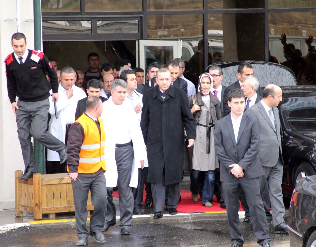 Başbakan Erdoğan, Hastanedeki Kontrollerinin Ardından Evine Geldi