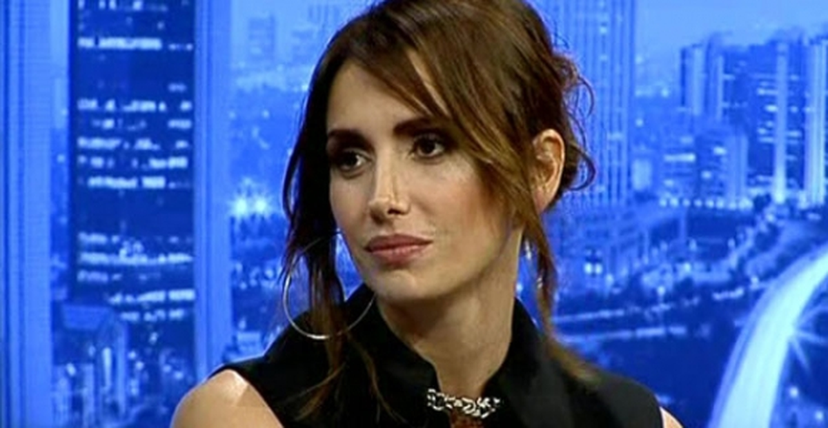 Emina Sandal Estetiğe Doymuyor