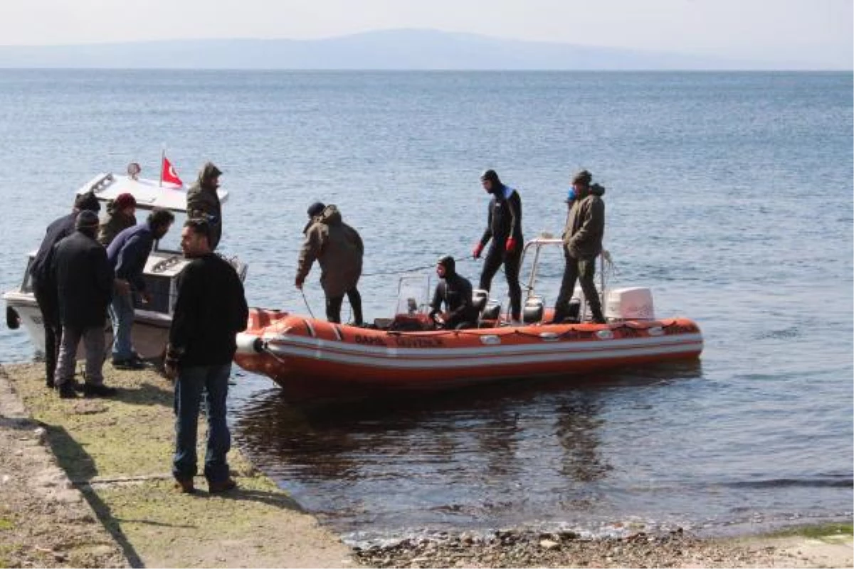Erdek\'te Kayıp Balıkçılardan Birinin Cesedi Bulundu