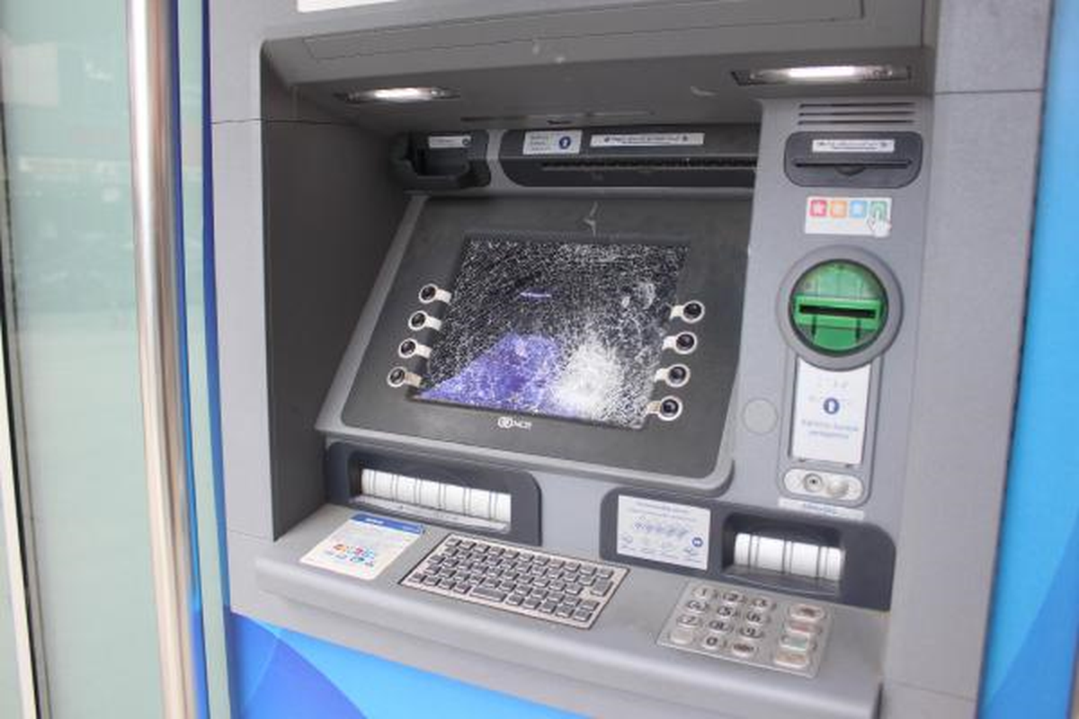 Hırsını ATM\'lerden Çıkardı