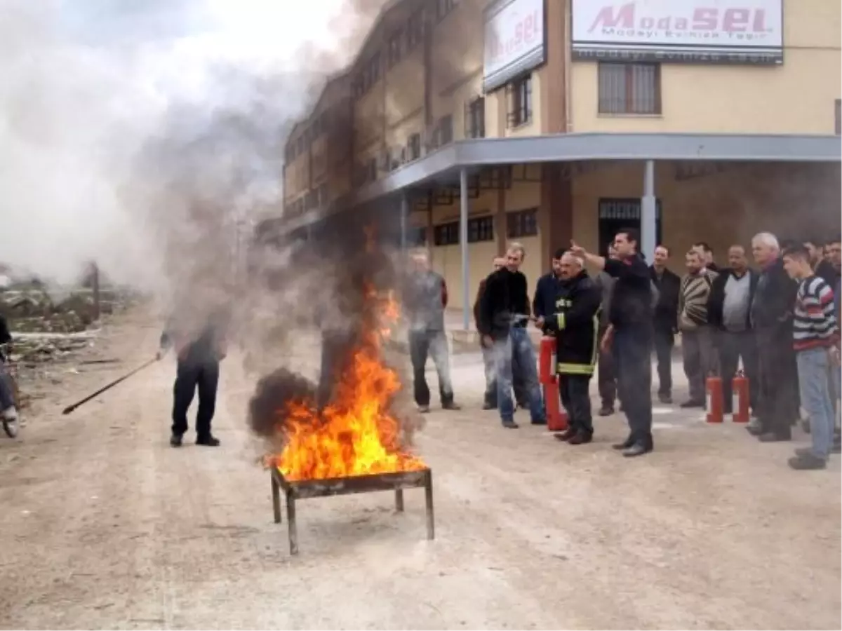 İnegöl Belediyesi Yangın Eğitimlerine Devam Ediyor