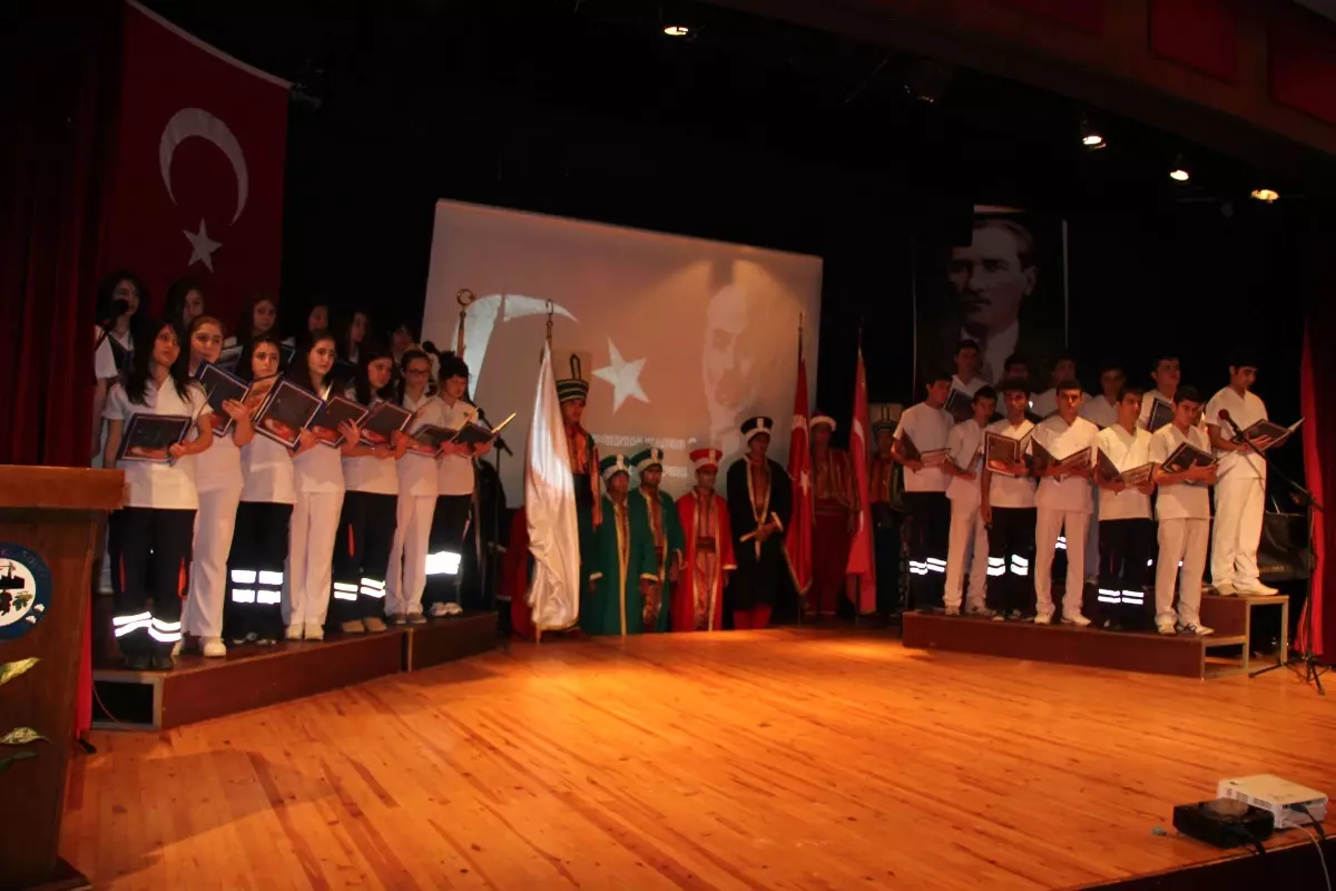 İstiklal Marşı Oratoryosu Başkan Alıcık\'ı Ağlattı