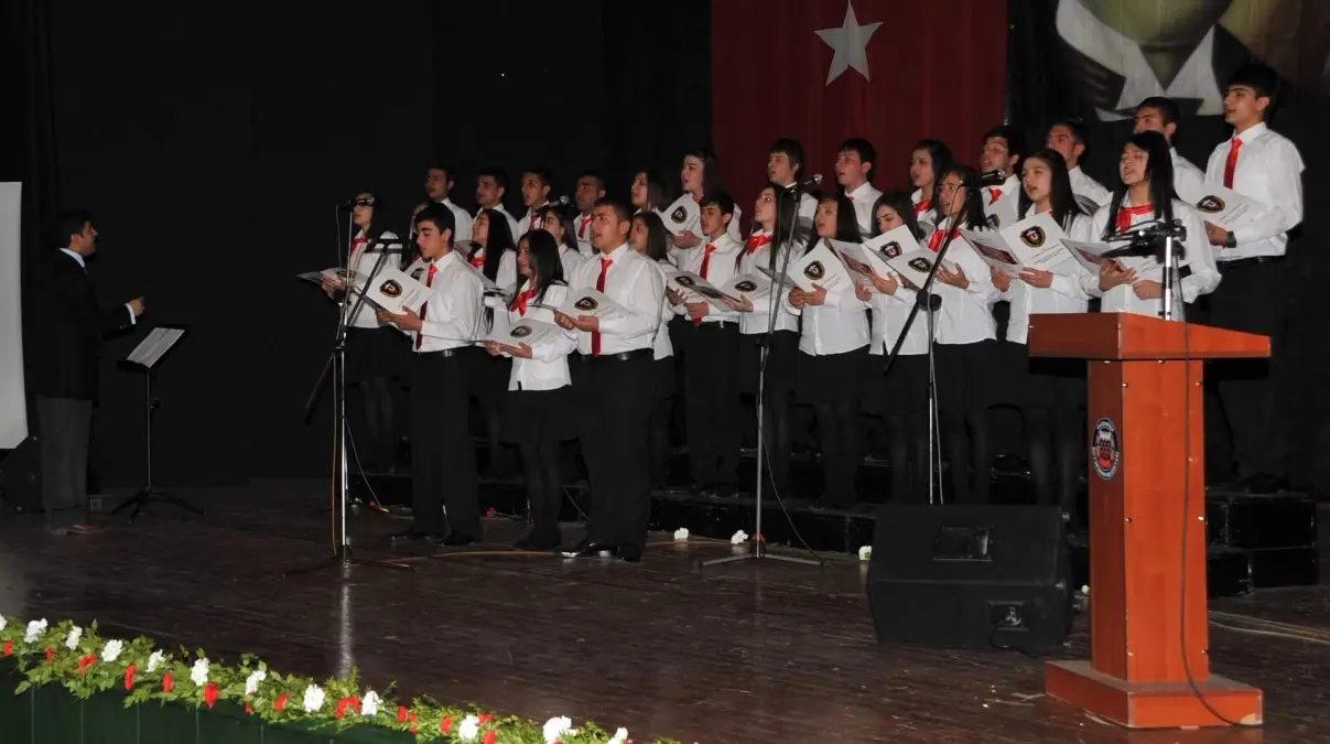 İstiklal Şairi Anıldı