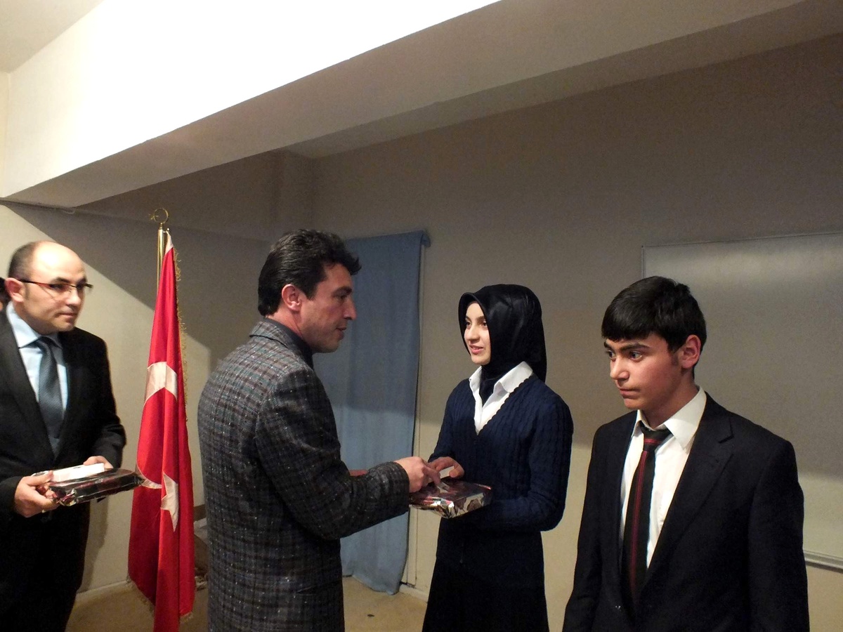 Koyulhisar\'da "İstiklal Marşı\'nı Güzel Okuma Yarışması" Düzenlendi