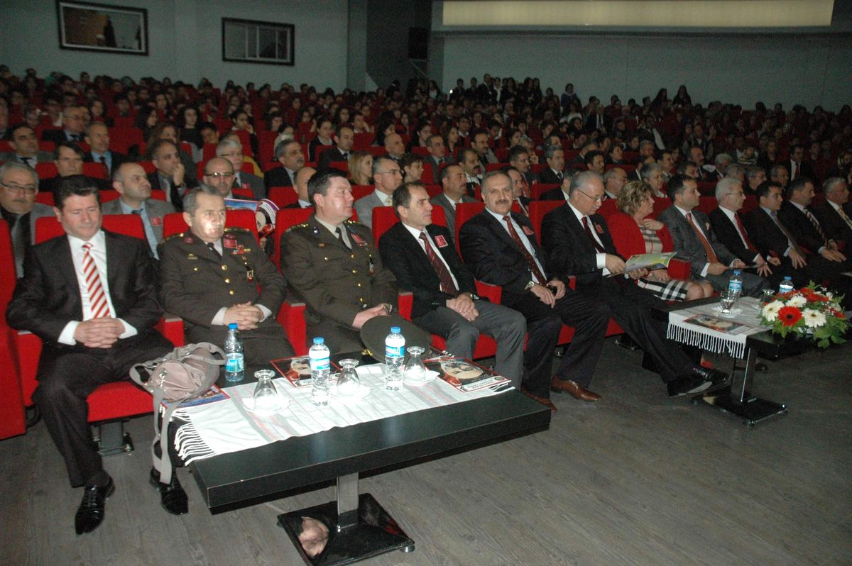 Manisa\'da İstiklal Marşı\'nın Kabulünün 92. Yılı Kutlandı