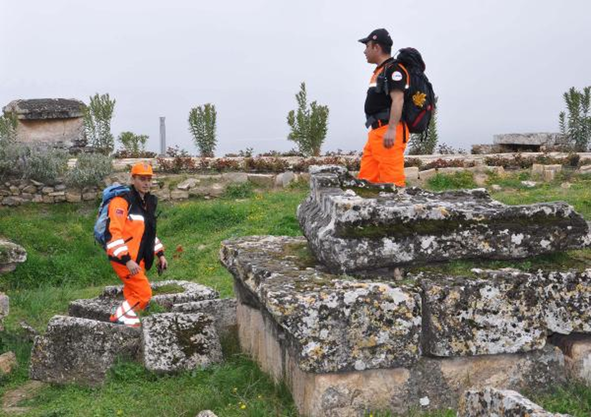 Pamukkale\'de Kayıp Alman Turist Seferberliği