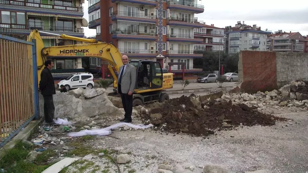 Piri Reis Camii İçin İlk Kazma Vuruldu