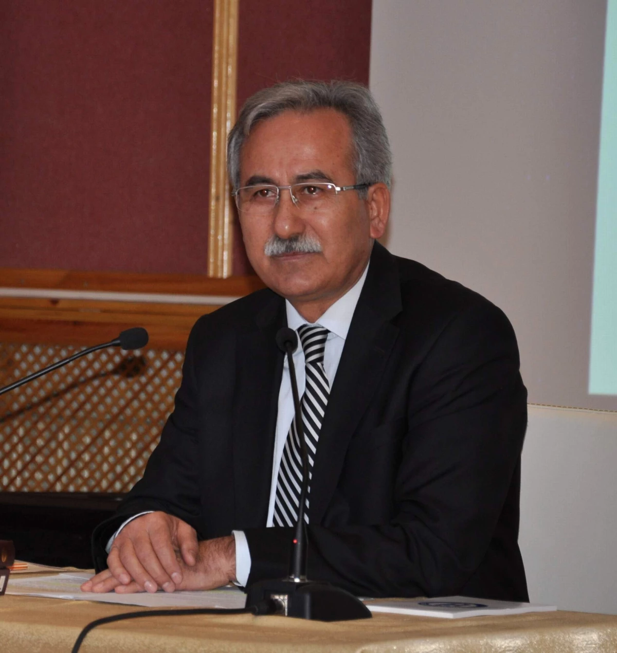 Rektör Kaplan\'dan "İstiklal Marşının Kabulü ve Mehmet Akif" Konferans