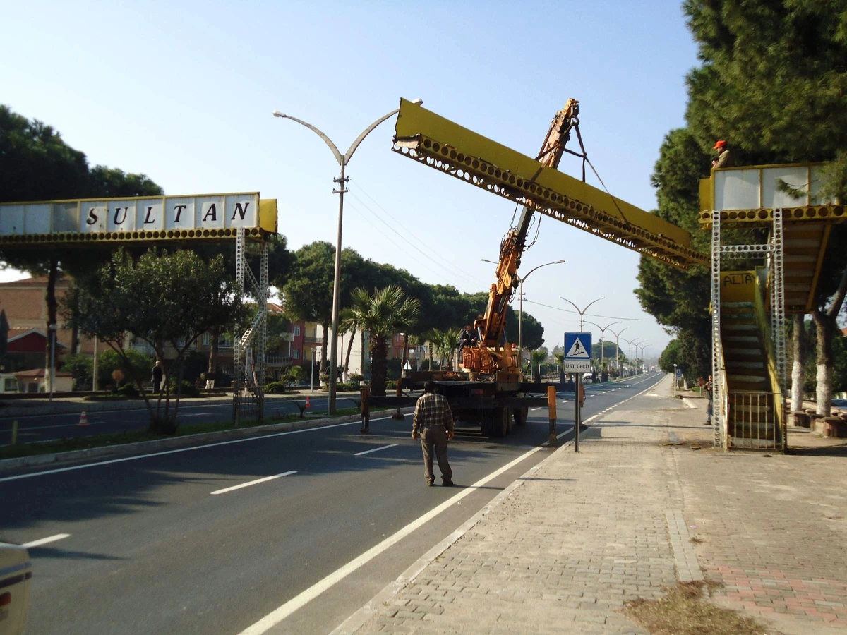 Sultanhisar Yaya Üst Geçidi Yenileniyor