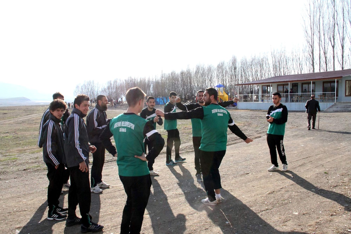 Suşehri Futbol Takımına Moral Pikniği