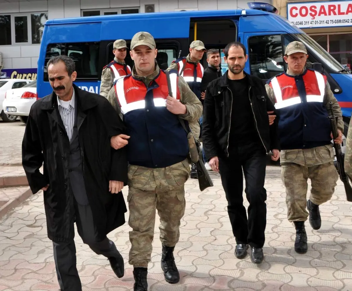 "Terör Örgütü Üyesi Olma" Suçundan Aranan Bir Kişi Yakalandı