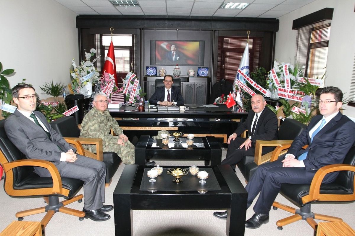 Vali İpek\'ten Rektör Coşkun\'a Ziyaret