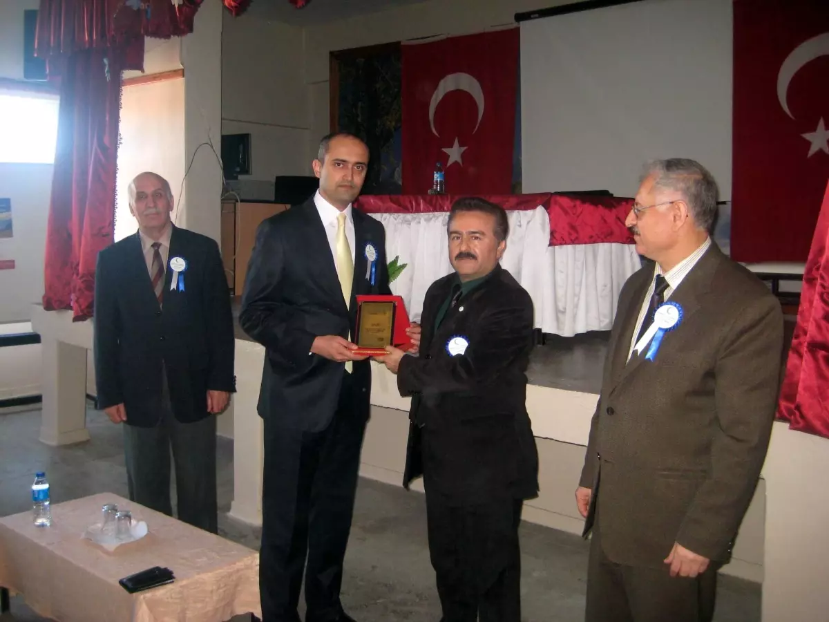 Yeşilay Derneği, Gemerek'te Sigara Bırakma Konferansı Verdi