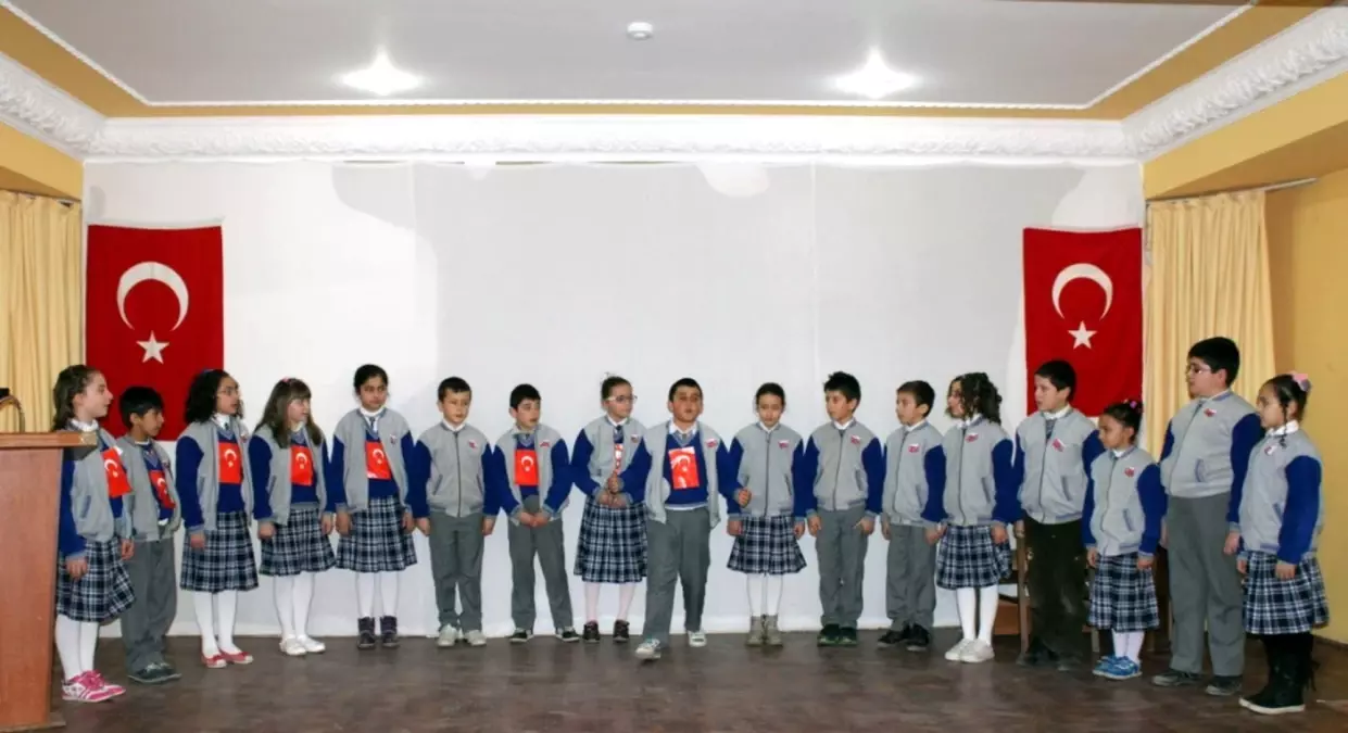 Yıldızeli\'nde İstiklal Marşının 92. Yıl Dönümü Kutlandı