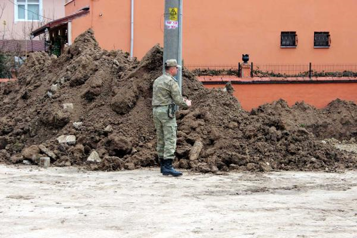 Adapazarı\'nda Şaşırtan Kazı