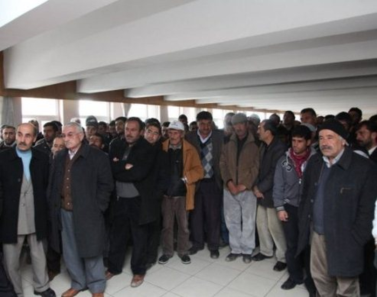 75 Kişilik İşe 430 Kişi Müracaat Etti