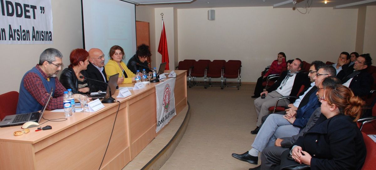 Adana\'da Sağlık Çalışanlarına Yönelik Şiddet Tartışıldı