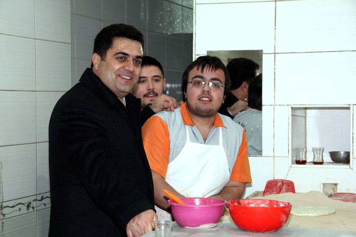 Başkan Burhanettin Kuru, Esnafları Ziyaret Etti
