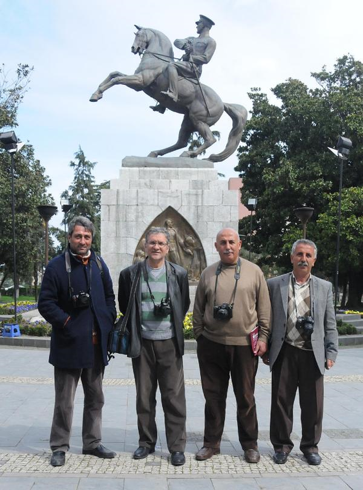 Atatürk Anıtı Ekmek Kapısı