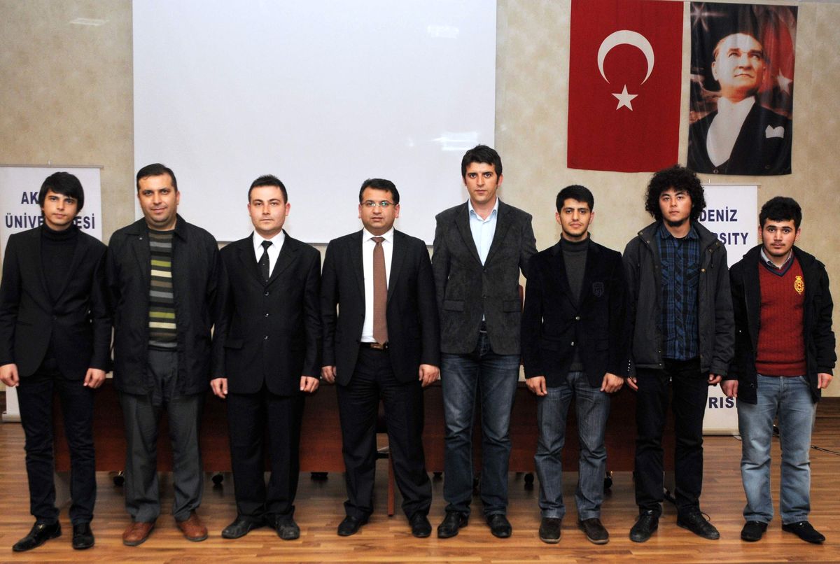 Aü\'de \'Bir Kereden Çok Şey Olur\' Konferansı