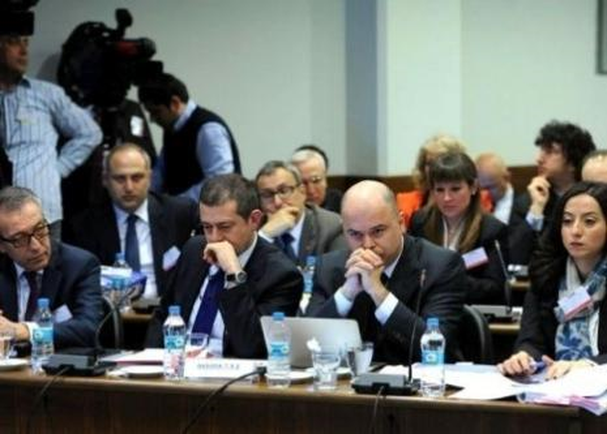 Bankalara İlk Kamu Davası