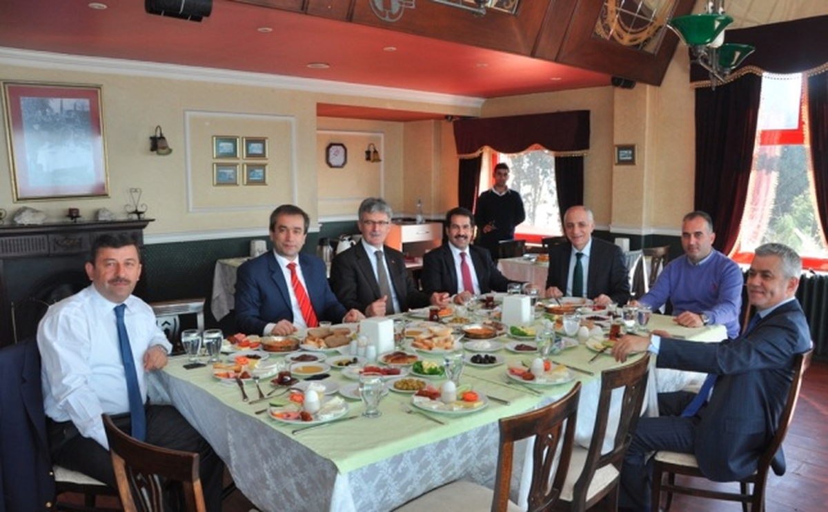 Başkanlar Kahvaltıda Buluştu