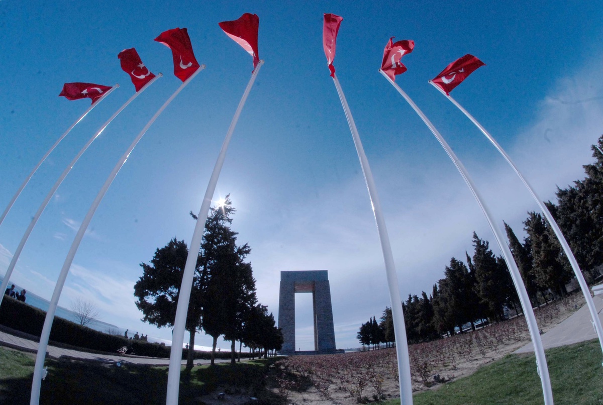 Çanakkale Şehitliklerine Ziyaretçi Akını