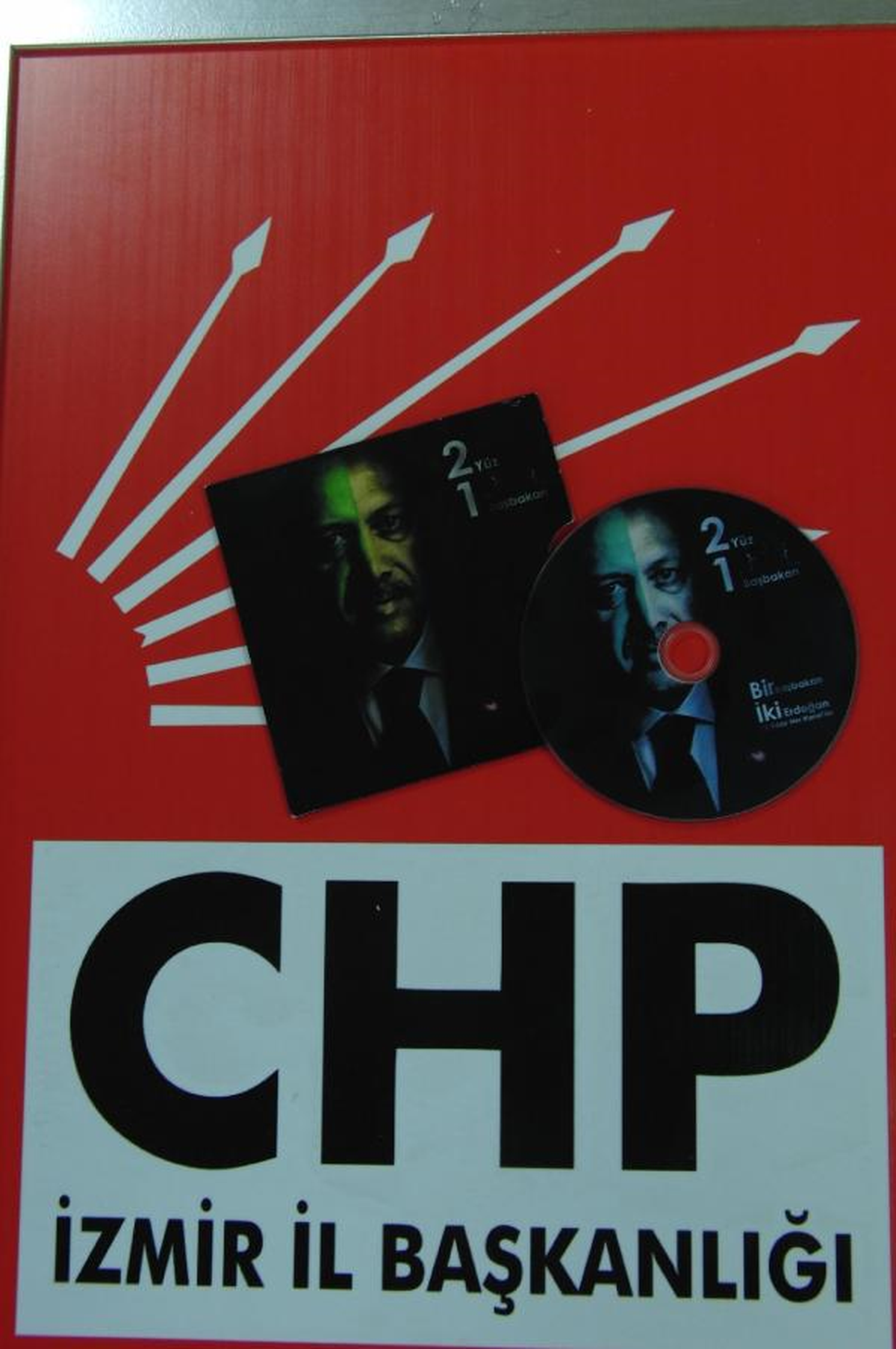 CHP\'den \'Bir Başbakan İki Erdoğan\' Cd\'si