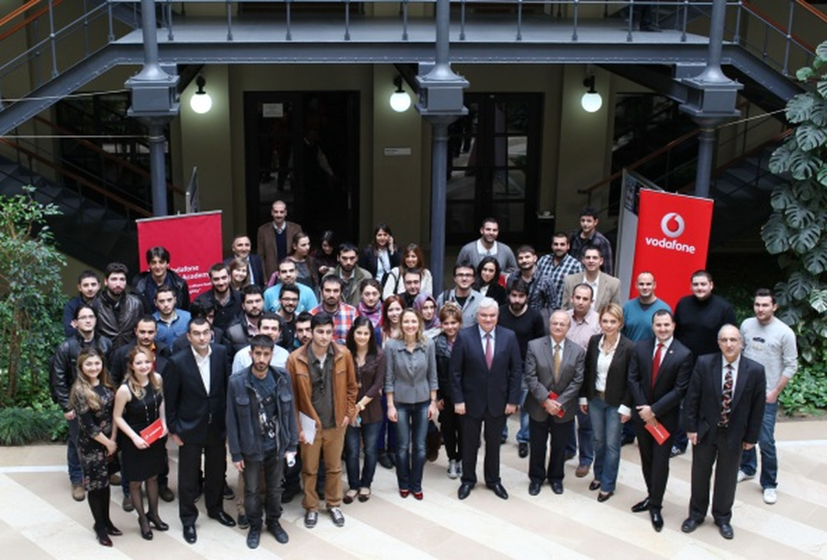 "Data Everywhere!" Sertifikasyon Programı