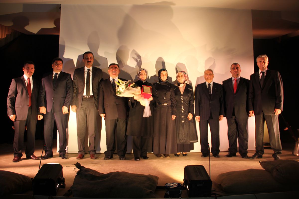 Degder\'den Anlamlı Gece