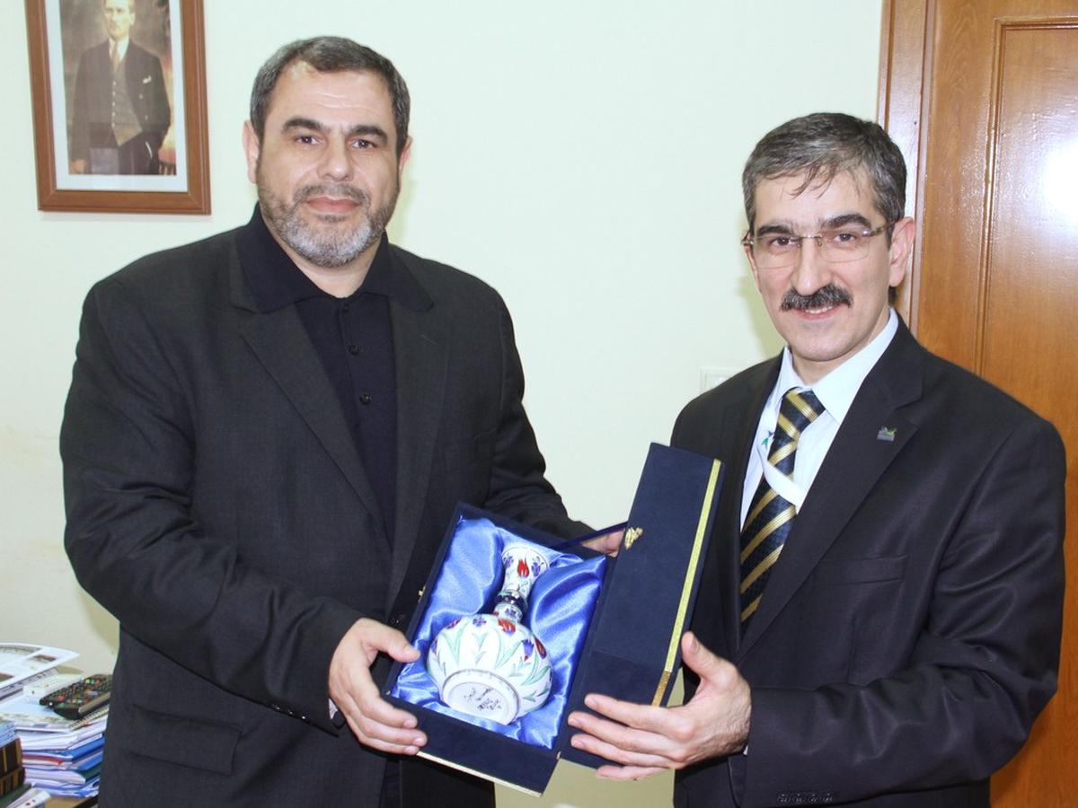 Filistin\'den Marmara\'ya Çağrı: "Çöp Kamyonuna İhtiyacımız Var"