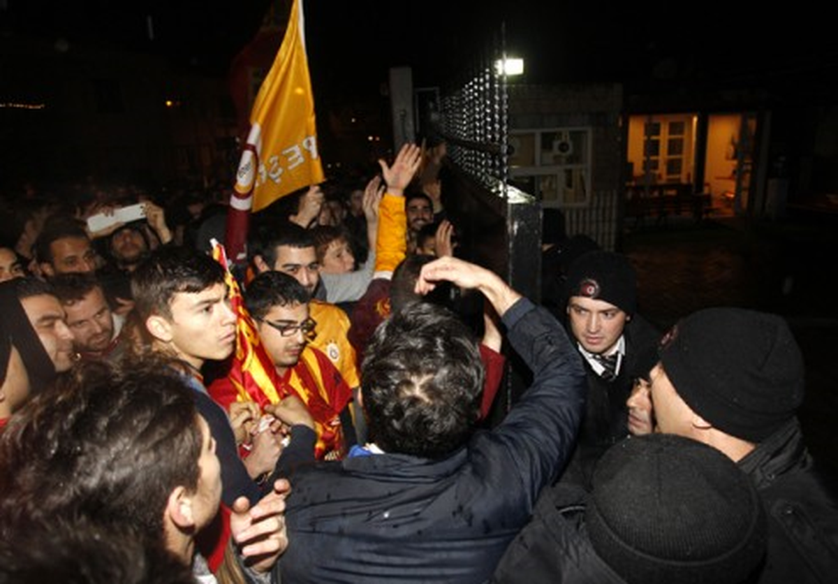 Florya\'da Gs\'li Taraftarların Galibiyet Sevinci