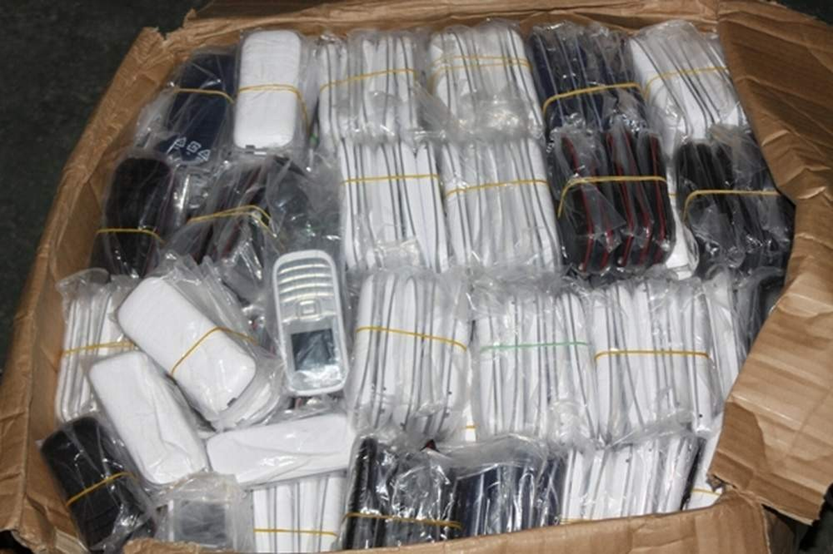 Gaziantep\'te Bin 797 Adet Kaçak Telefon Ele Geçirildi
