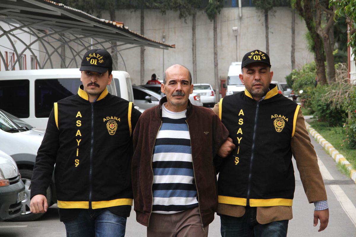 Hasımlarını Öldürmek İçin Cezaevinden Kaçtı, Yunuslara Yakalandı