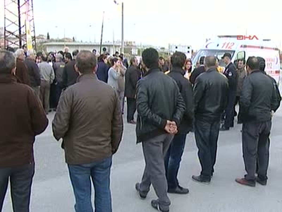 İzmir Çöp Tırlarını Depolama Alanına Sokmadılar