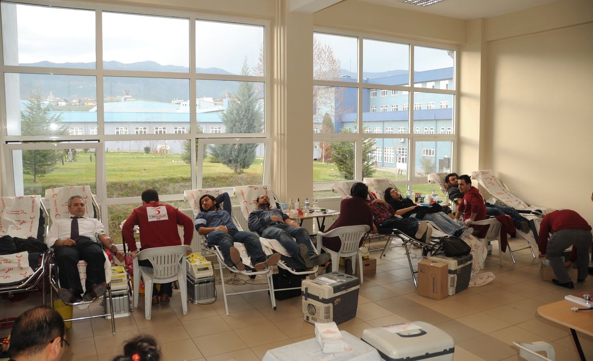 Kbü\'de \'Genç Nesil Kan Verir\' Kampanyası