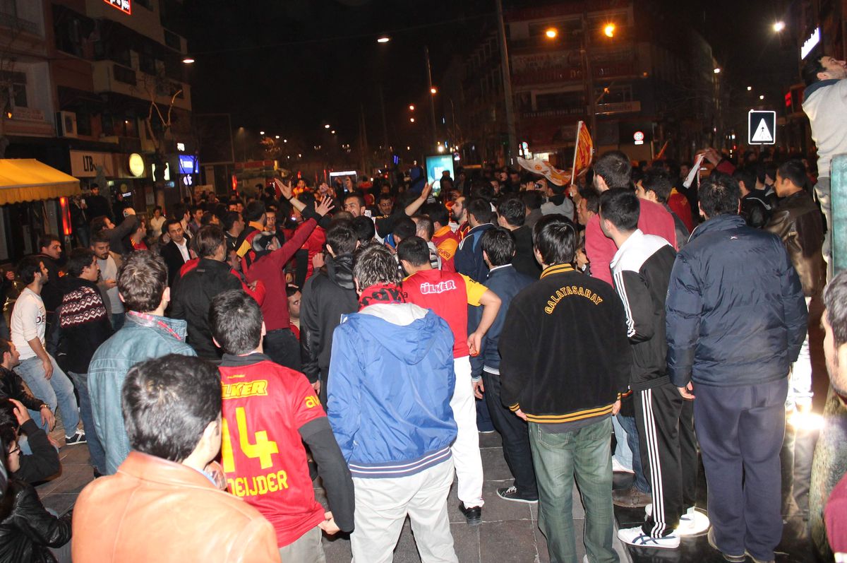 Konya\'da Çeyrek Final Kutlamaları