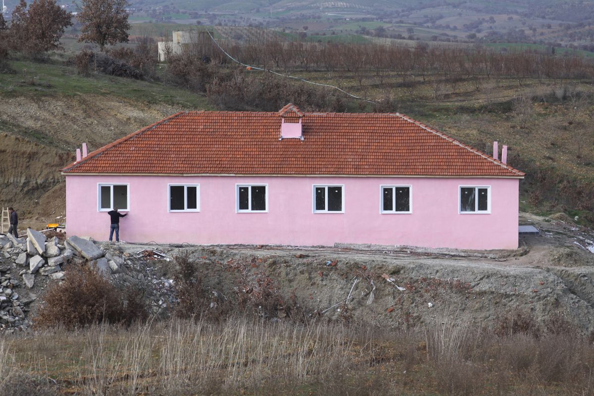 Naylon Çadırdan Şefkat Evine