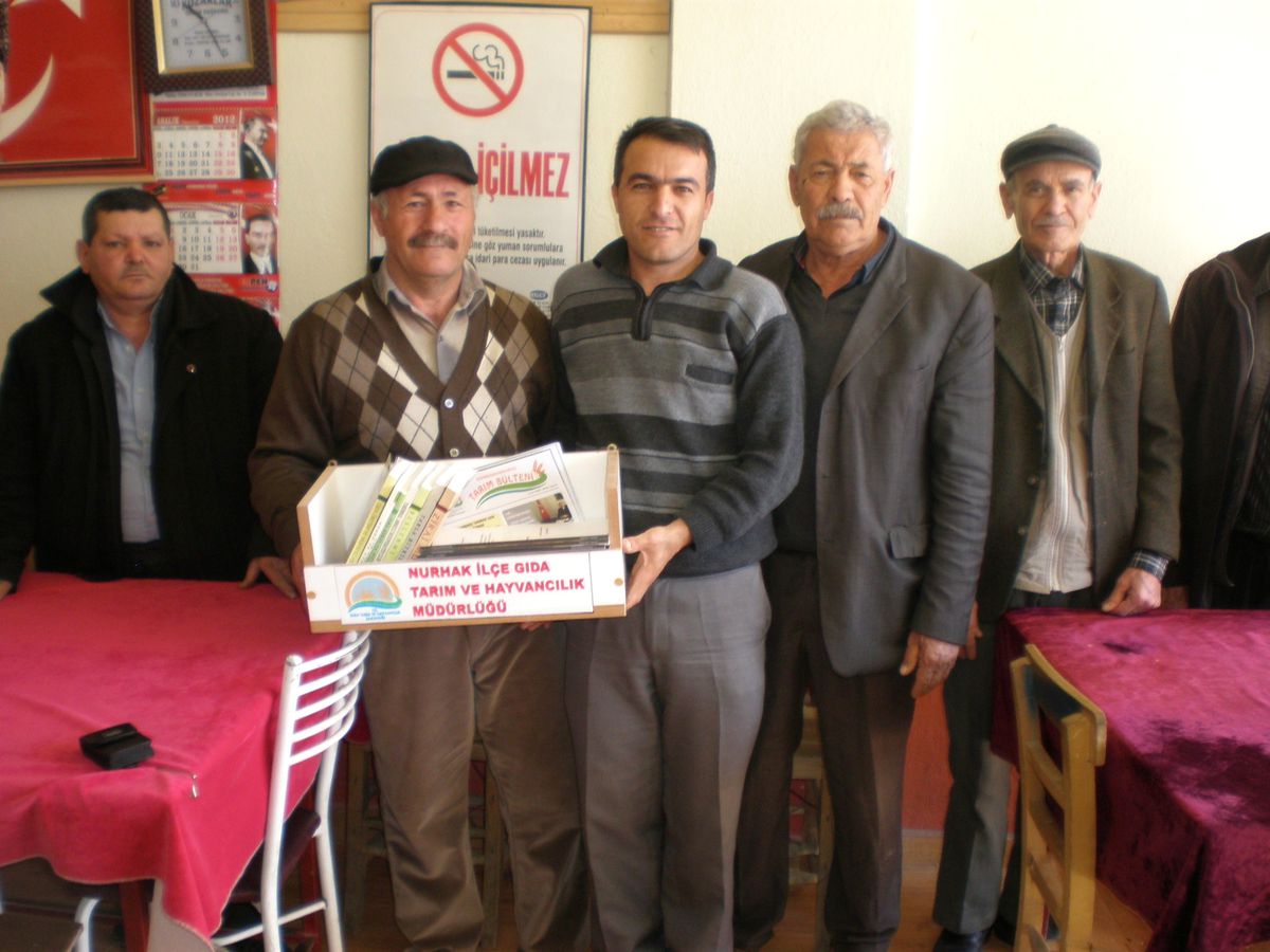 Nurhak Çiftçisi Okuyor