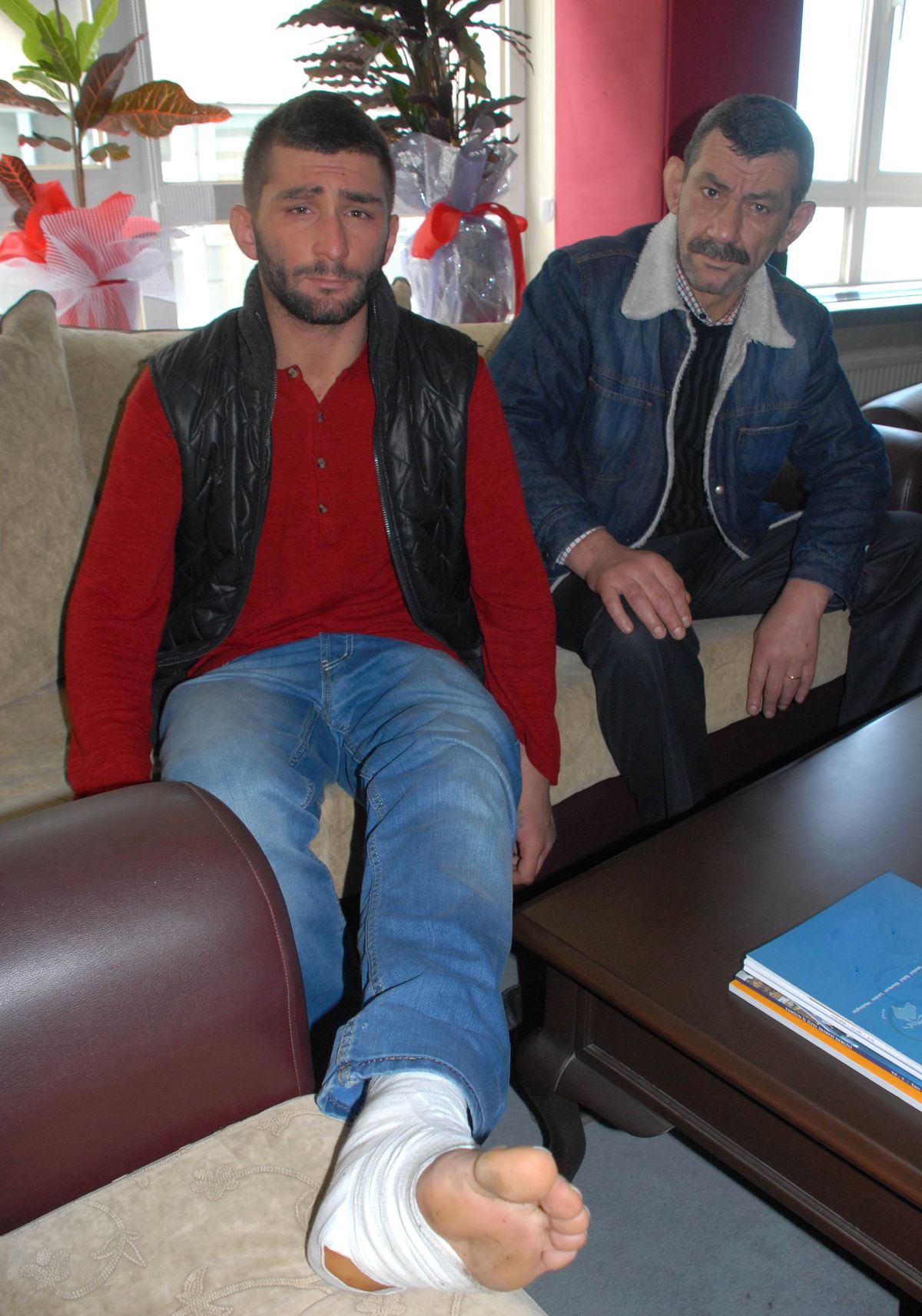 Oğlunu Vuranı Polise Teslim Etti