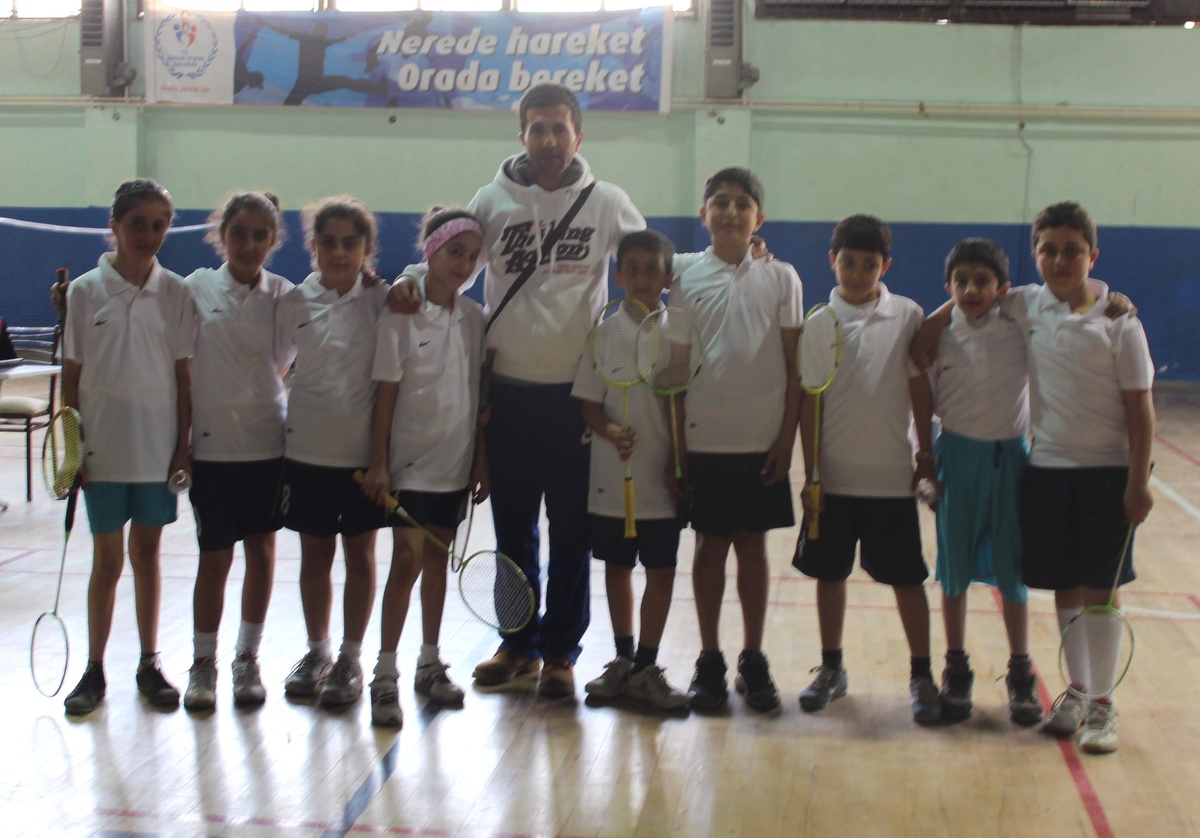 Okullar Arası Küçükler Badminton Müsabakaları