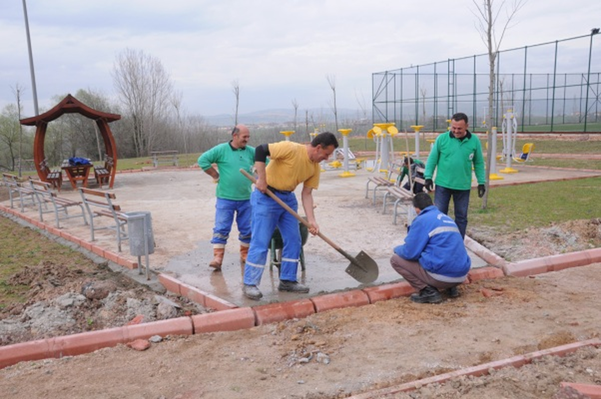 Pınarbaşı Parkı\'nda Çalışmalar Sürüyor